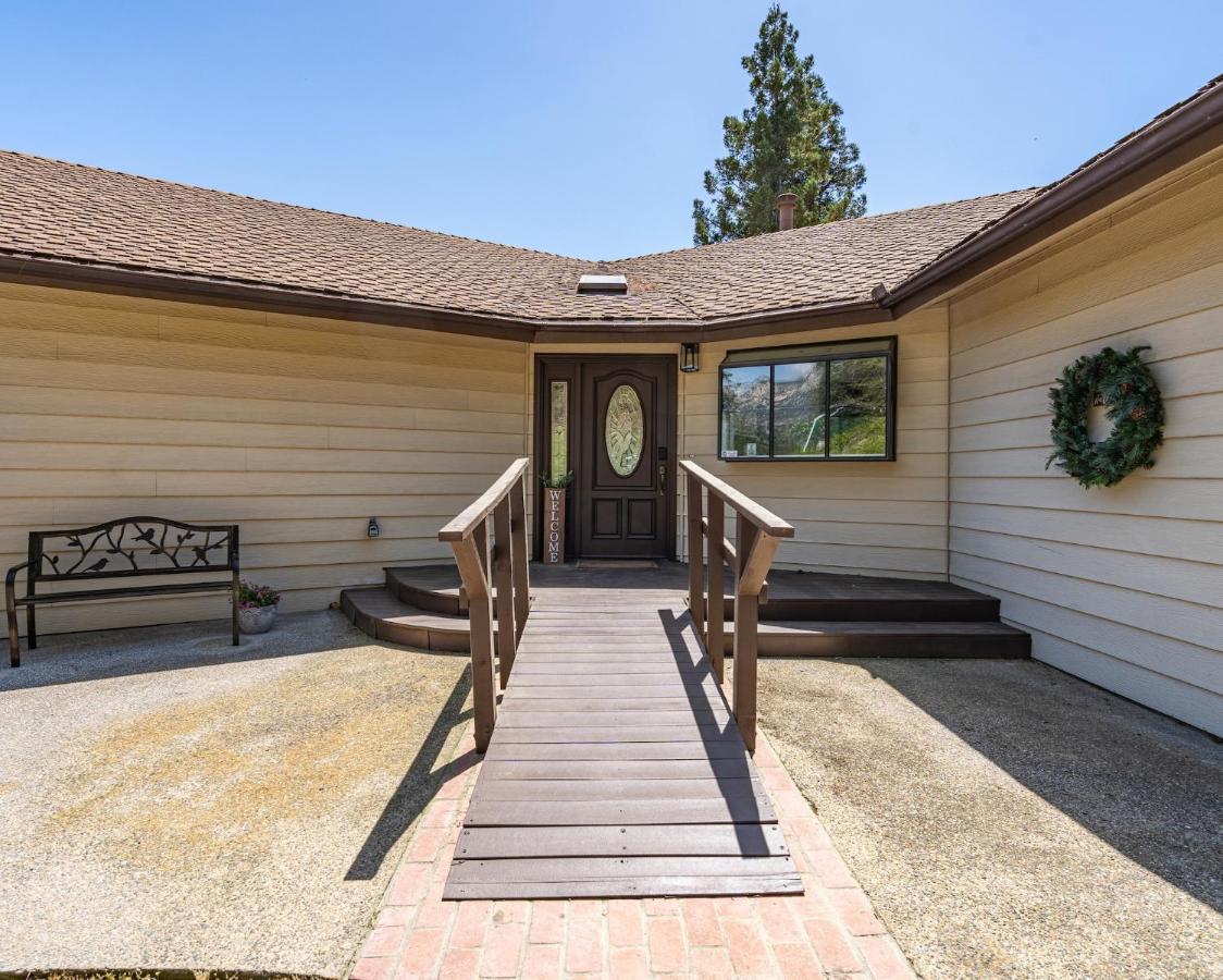 Secluded Mtn Top Family Haven W/Views Spa & Arcade Three Rivers Esterno foto