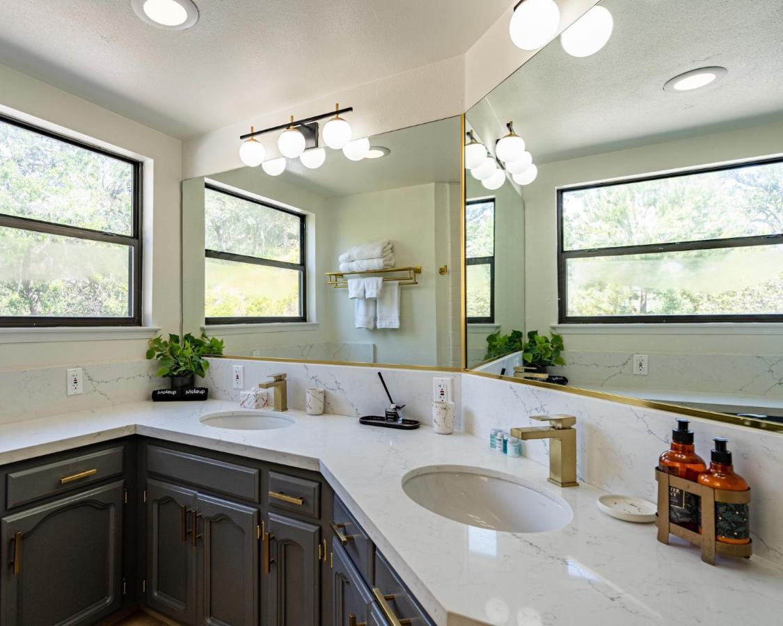 Secluded Mtn Top Family Haven W/Views Spa & Arcade Three Rivers Esterno foto