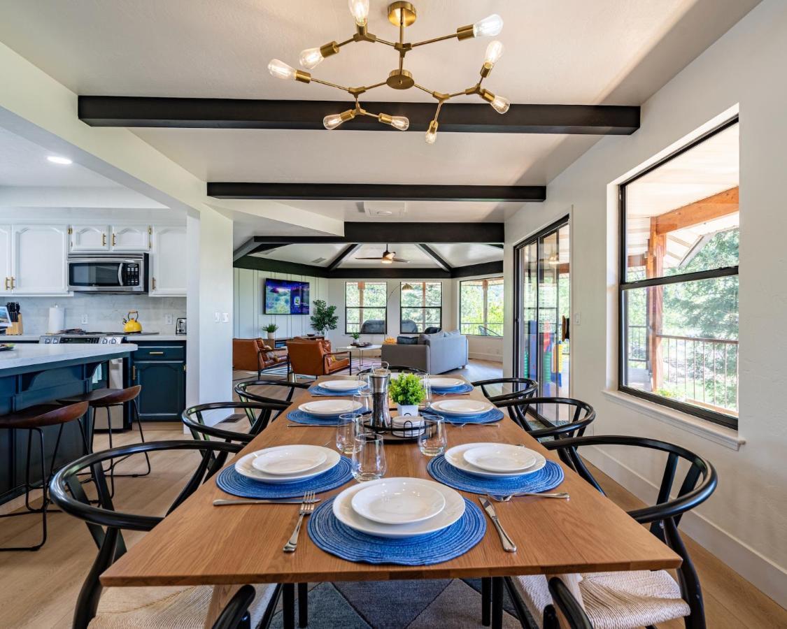 Secluded Mtn Top Family Haven W/Views Spa & Arcade Three Rivers Esterno foto