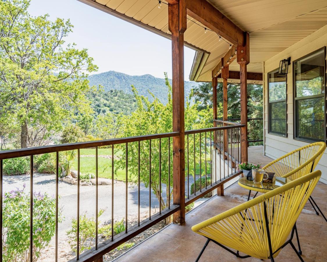 Secluded Mtn Top Family Haven W/Views Spa & Arcade Three Rivers Esterno foto
