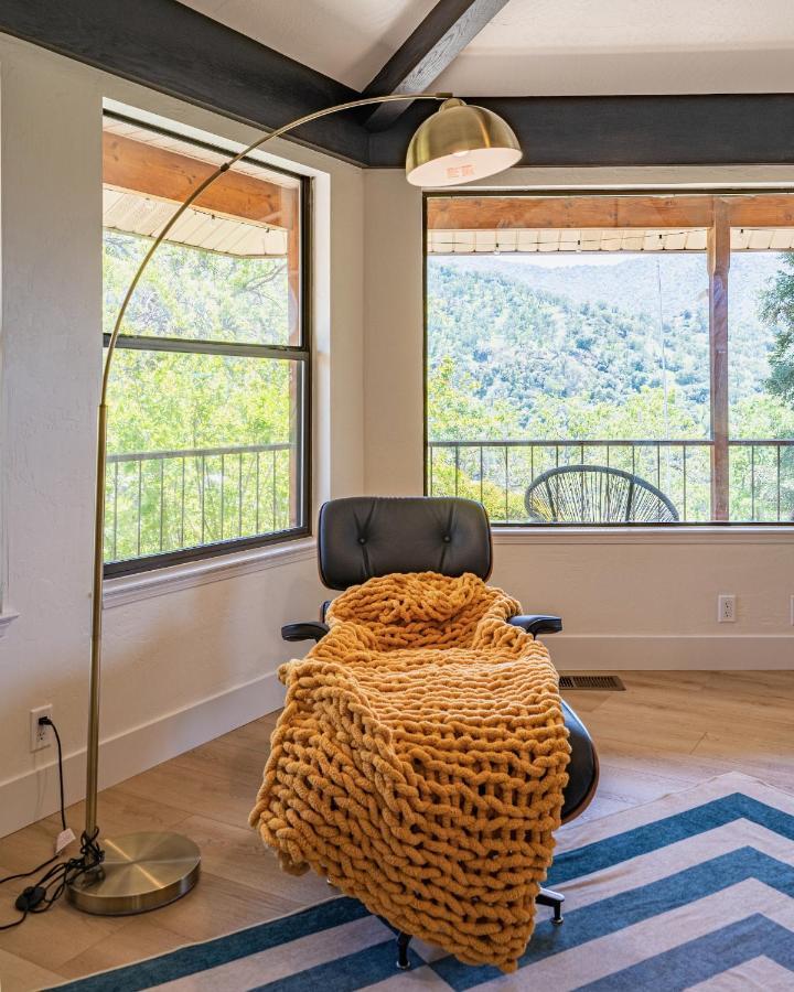 Secluded Mtn Top Family Haven W/Views Spa & Arcade Three Rivers Esterno foto
