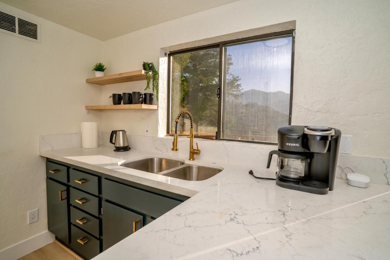 Secluded Mtn Top Family Haven W/Views Spa & Arcade Three Rivers Esterno foto